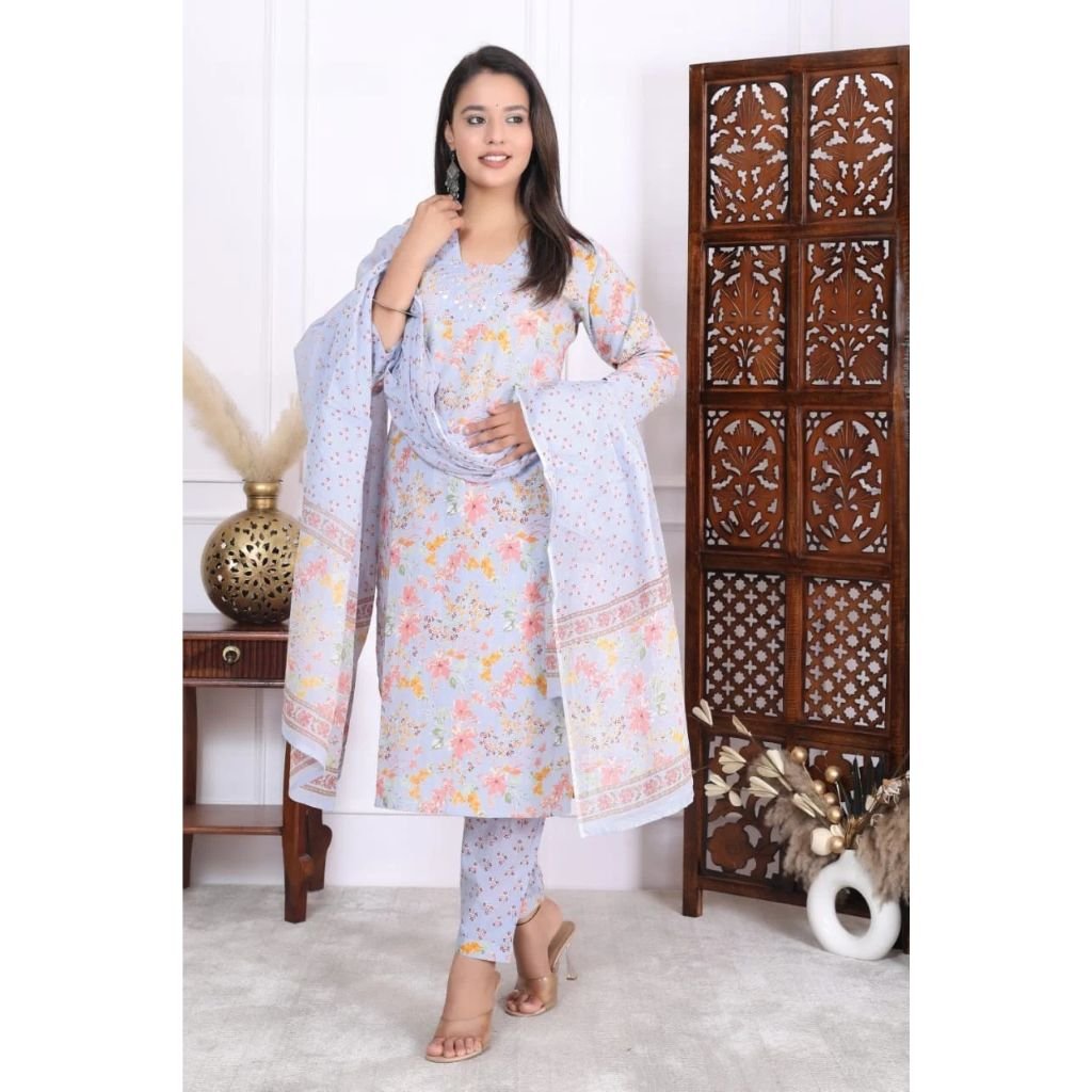 Women Kurta Pant Dupatta Set