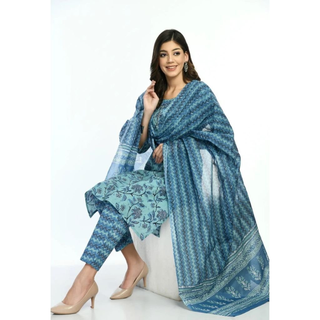 Women Printed Regular Pure Cotton Kurta with Trousers & With Dupatta