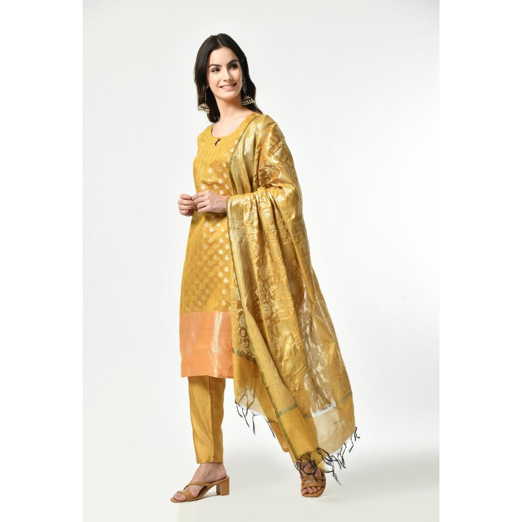 Women Cotton Silk Kurta Pant With Banarasi Dupatta Set