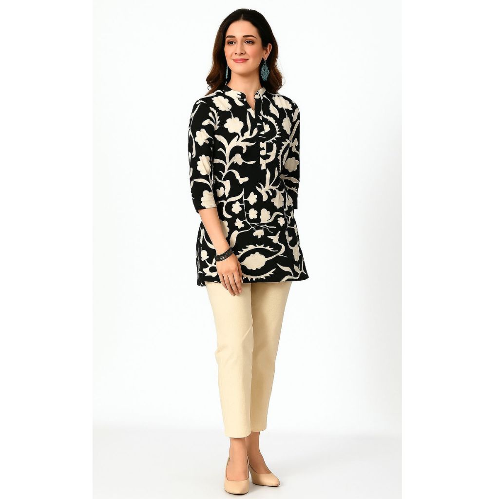 Women’s Black & White Floral Printed Cotton Straight Kurti